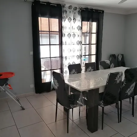 Tres Bien Equipee Pour Les 펜션 *